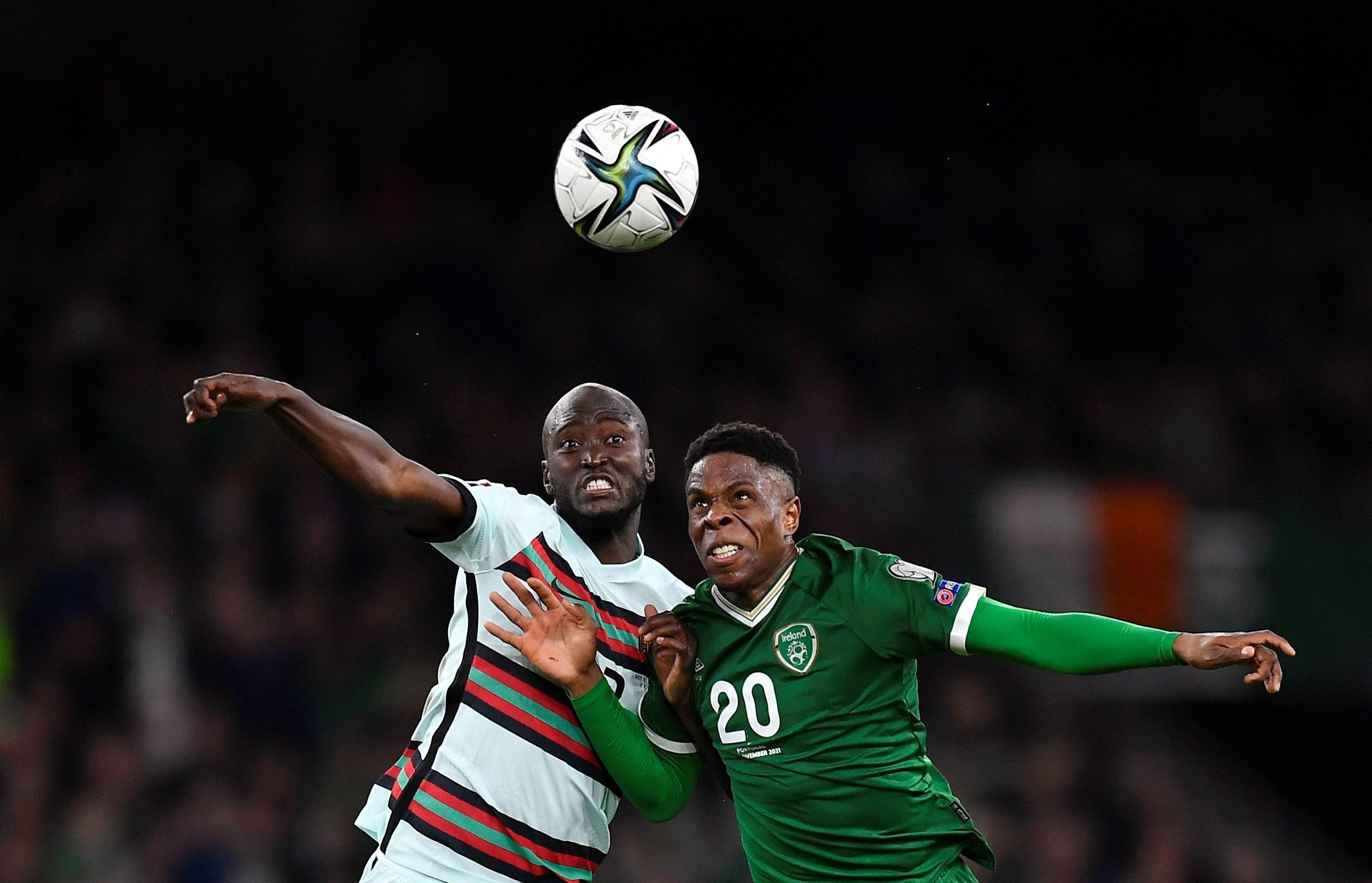 乐鱼体育官网网页版-爱尔兰队在比赛中展现了出色的踢球技巧英语